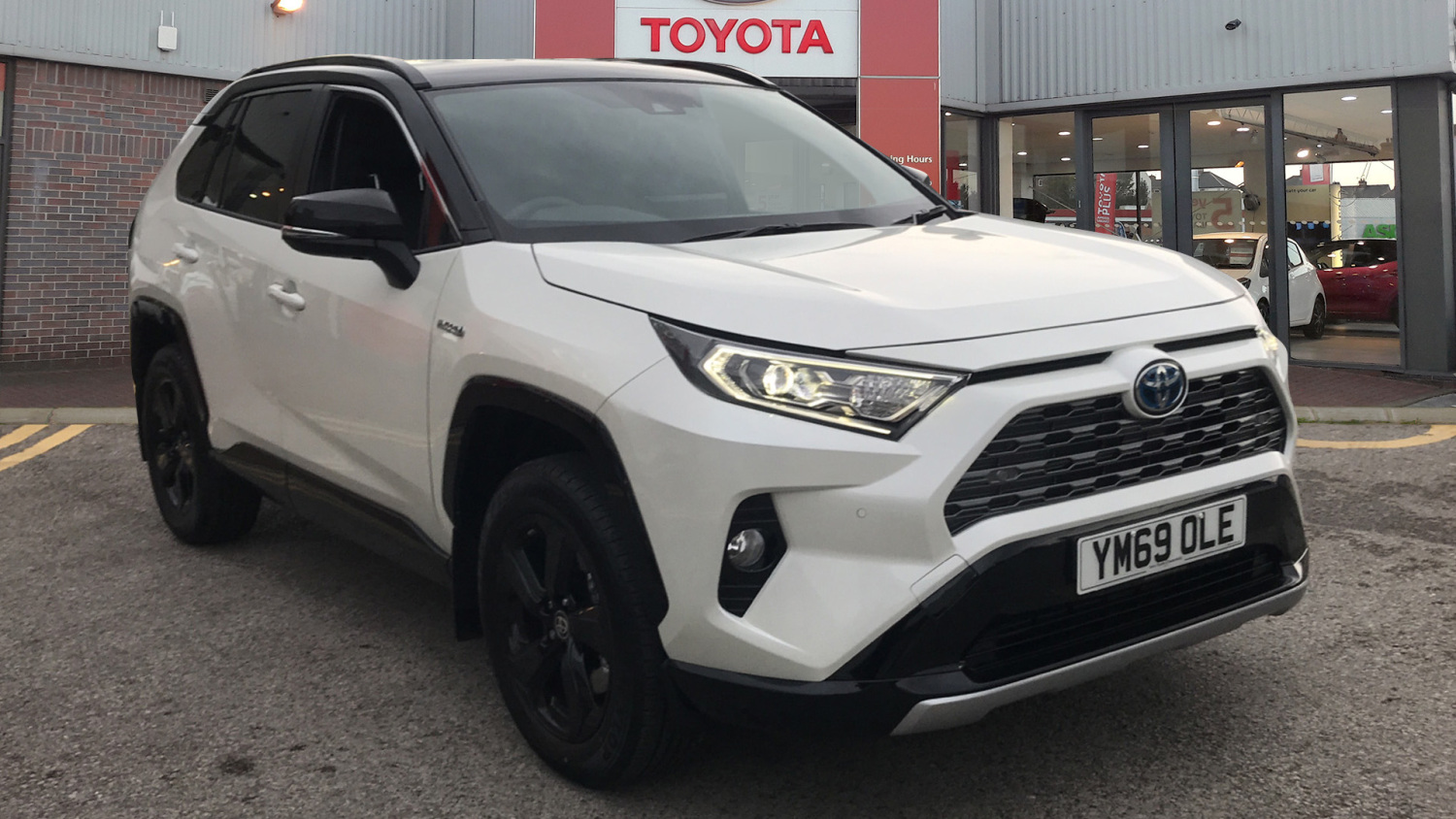 Used Toyota RAV4 2.5 VVT-i Hybrid Dynamic 5dr CVT Hybrid Estate for ...